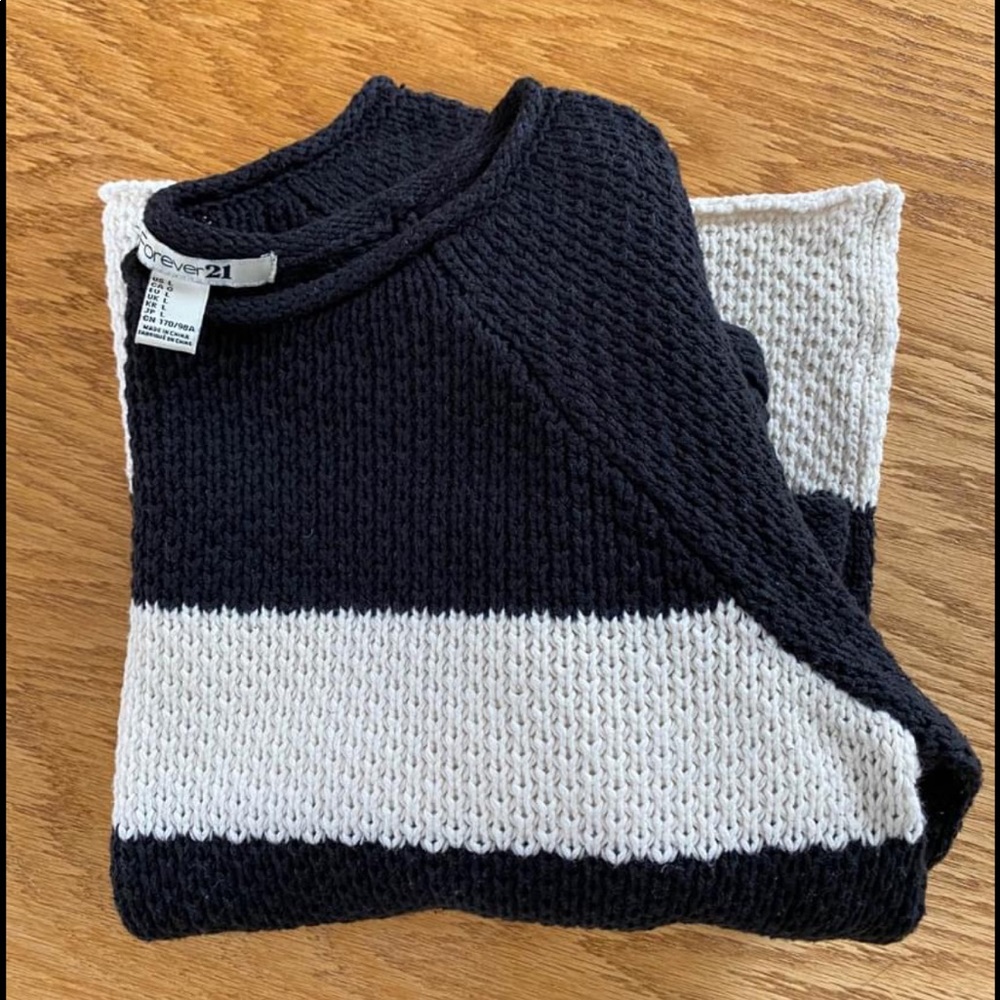 Striped Sweater | Forever 21 | M/L